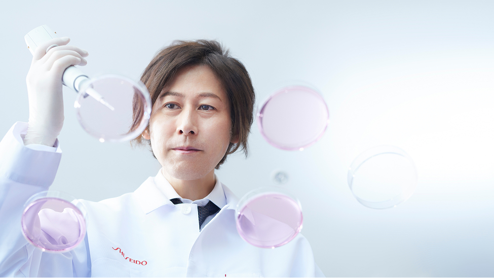 世界をリードする資生堂の「たるみ」研究。世界最高峰の化粧品技術に関する研究発表会※で前人未到の4連続“最優秀賞”を受賞。
