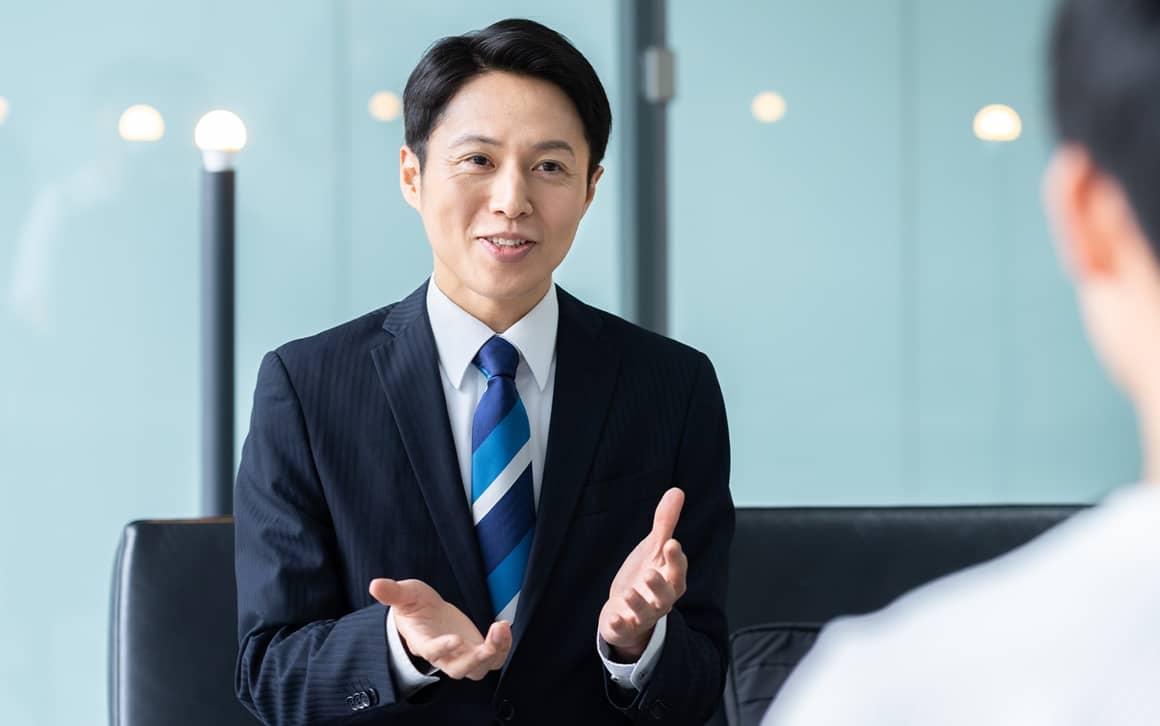 トップセールスは見た目から違う?売れる営業の特徴と身だしなみを整える理由とは