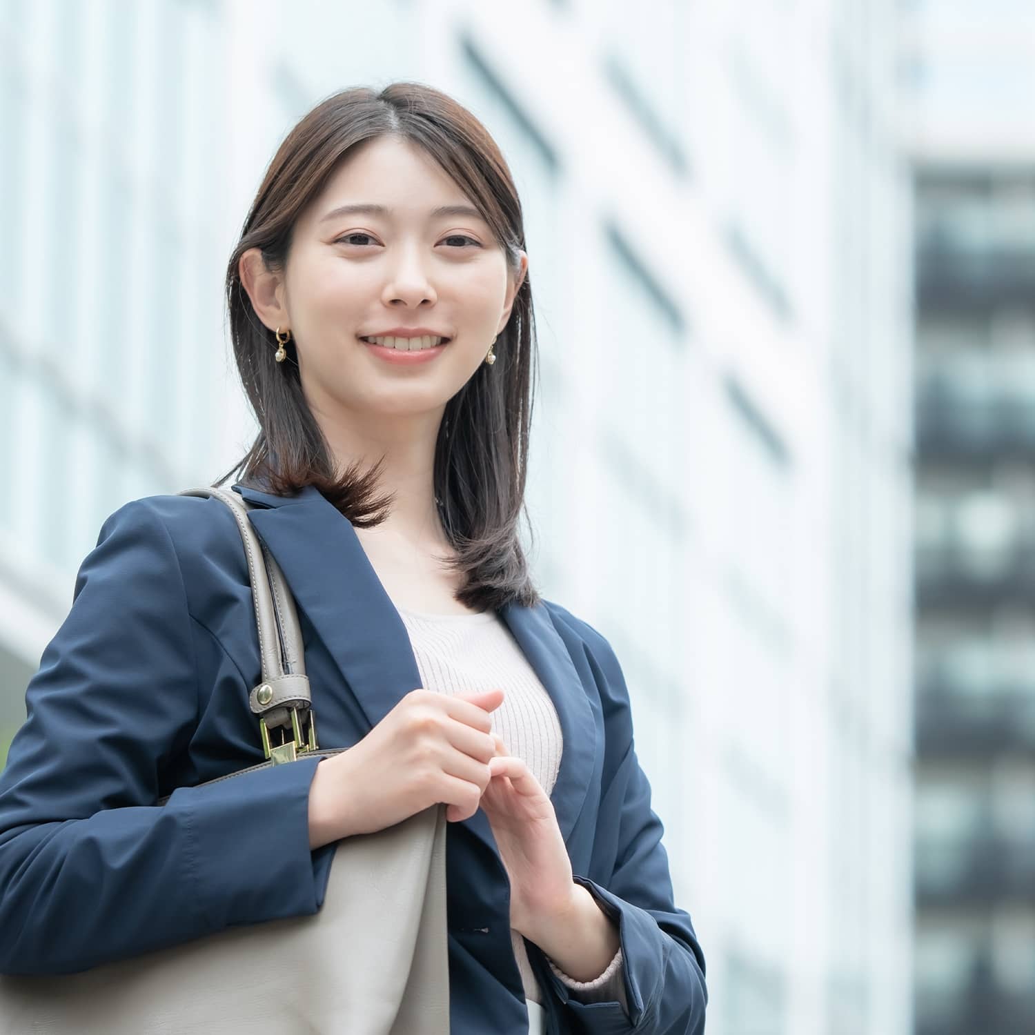 企業ブランドイメージを高める身だしなみ研修とは？ビジネスメイク・第一印象が社員一人ひとりの魅力を高める理由