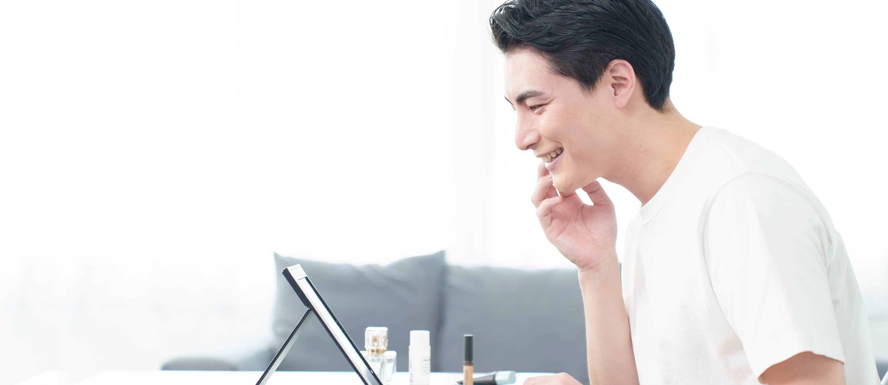 男性社員の身だしなみ向上にも役立つ 注目のメンズメイク研修