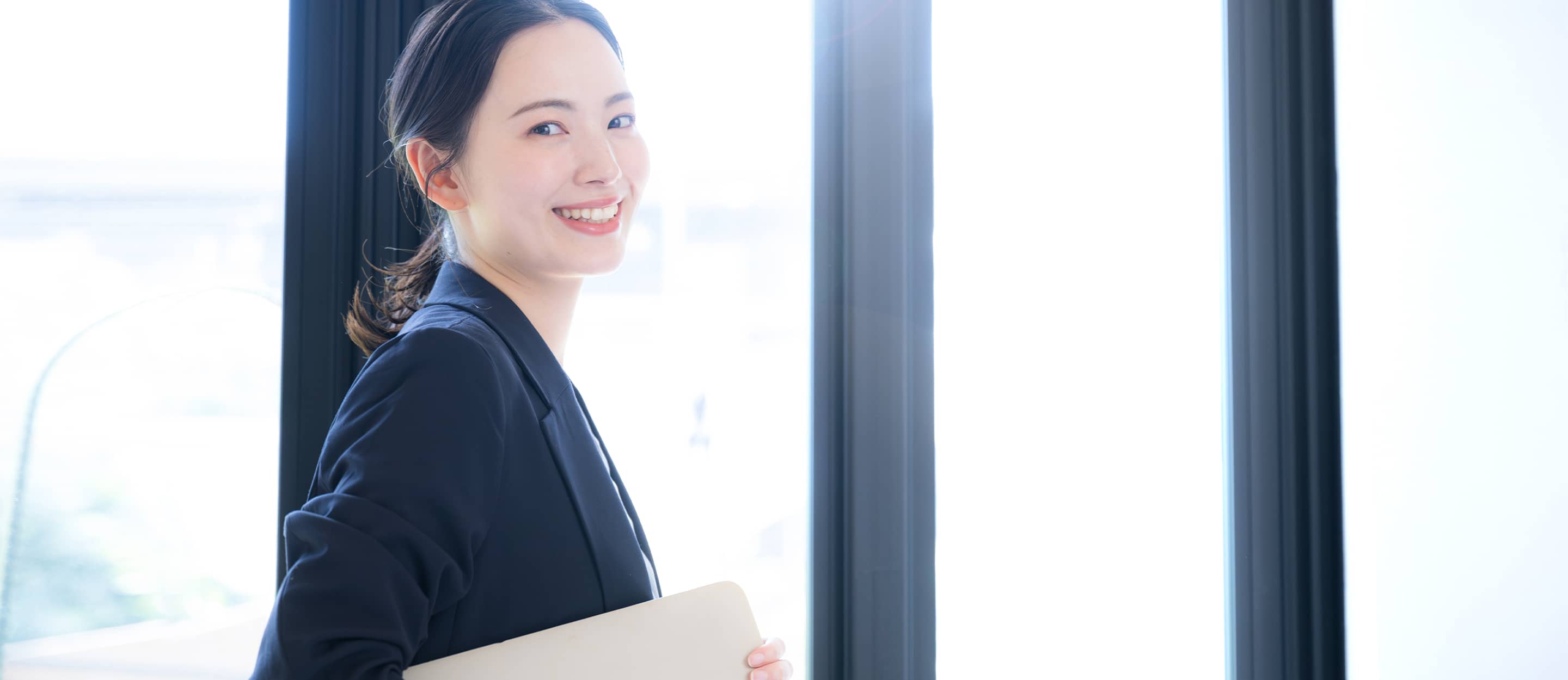 若手の成長に効果的な新人教育とは 基礎力を高める身だしなみ×コミュニケーション研修