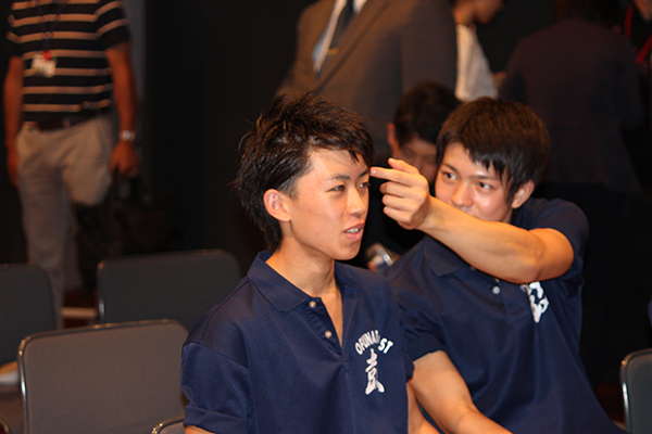“Hair & Skincare Seminars” for high school students