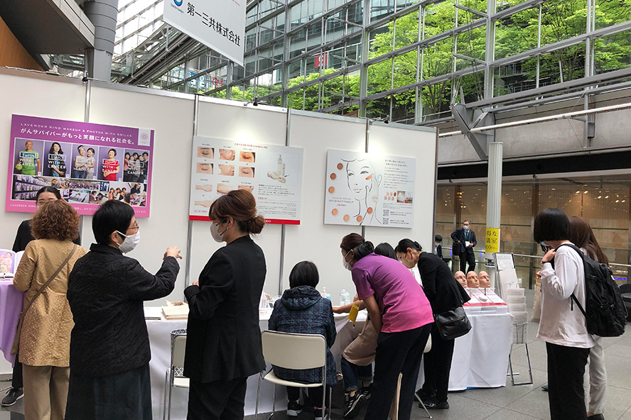 Many medical professionals visited the Shiseido booth.