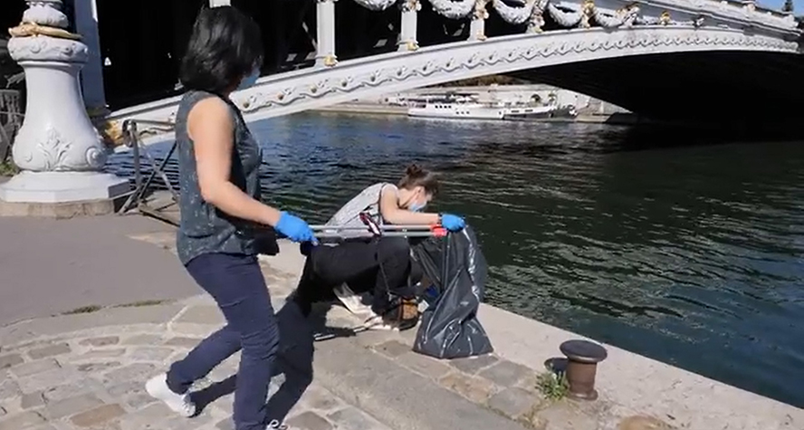 セーヌ河畔の清掃 (フランス)