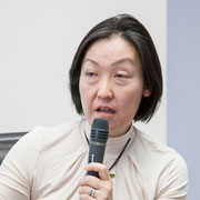 河口氏