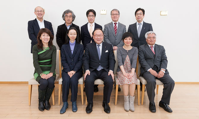 (第六回円卓会議の模様)