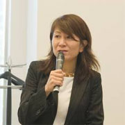 中野 栄子氏
