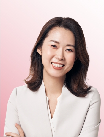 Executive Officer / Chief Brand Officer / Global Premium Brands / Assistant Chief DE&I Officer Chiaki Tomita