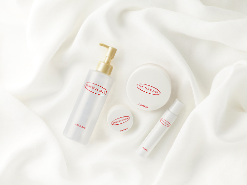 2025年に発売された現在のパーフェクトカバー