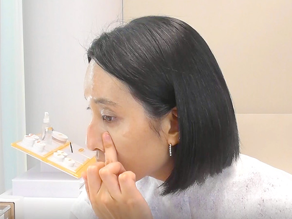 すべての方が自分らしく過ごせる毎日のために レックリングハウゼン病患者さんのためのメイクアップワークショップを開催しました トピックス 資生堂 ライフクオリティー メイクアップ 資生堂slqm