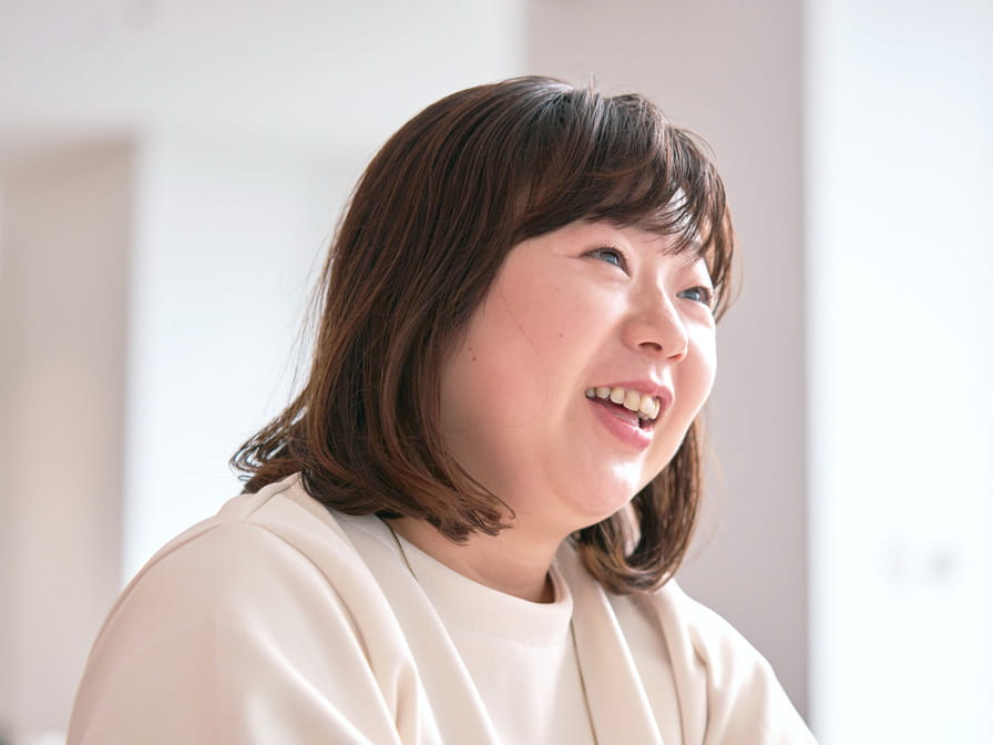 インタビューに答える野口さん